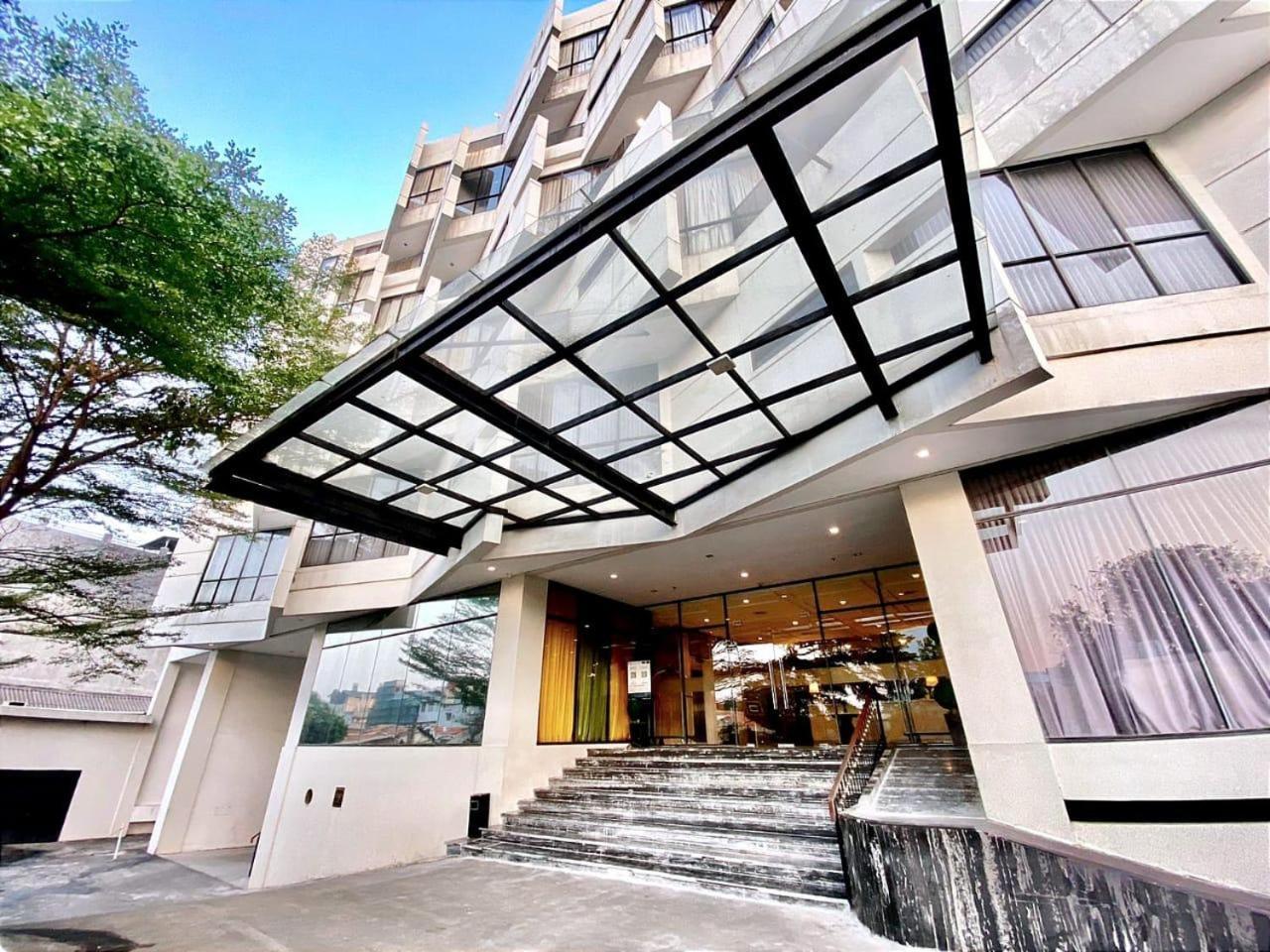 Rivoli Hotel Jakarta Exterior photo