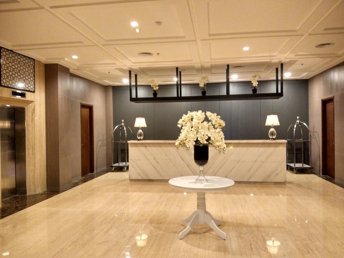 Rivoli Hotel Jakarta Exterior photo