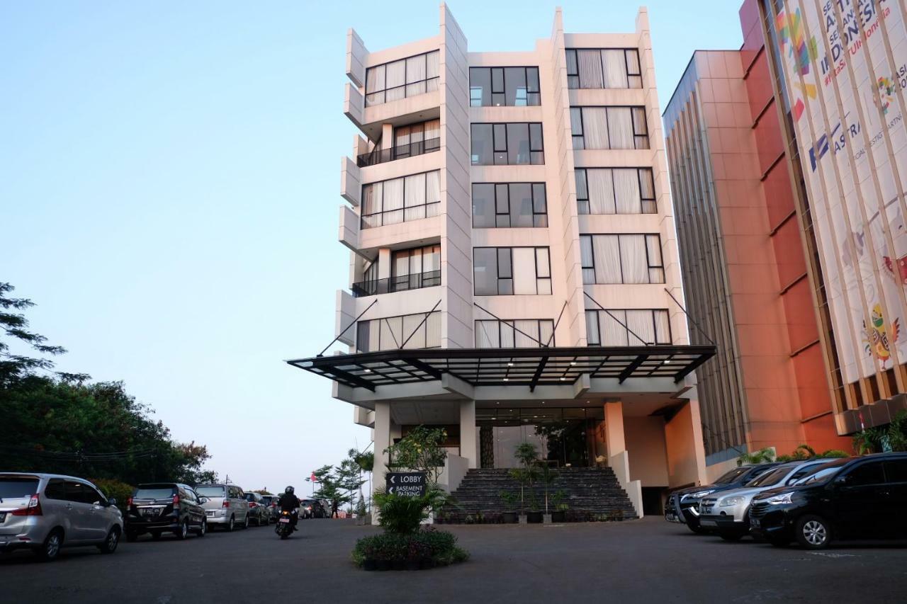 Rivoli Hotel Jakarta Exterior photo